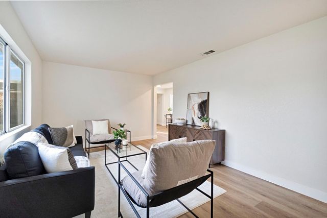 8623 E Dinuba, Selma, CA 93662