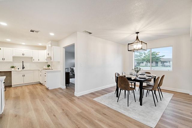 8623 E Dinuba, Selma, CA 93662