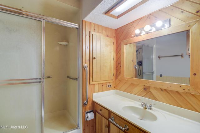 21 Cottonwood Court, D'iberville, MS 39540