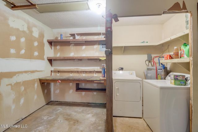 21 Cottonwood Court, D'iberville, MS 39540