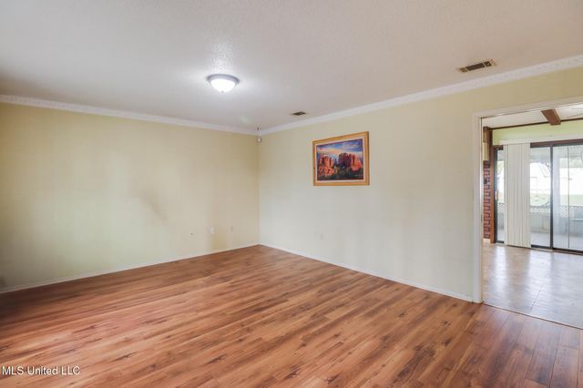 21 Cottonwood Court, D'iberville, MS 39540