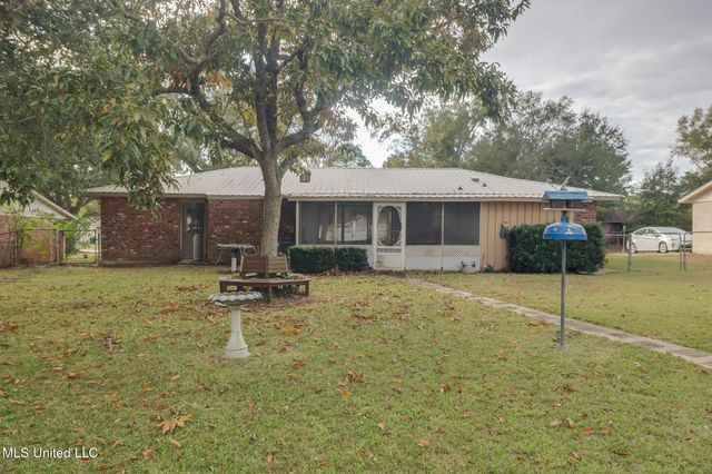 21 Cottonwood Court, D'iberville, MS 39540