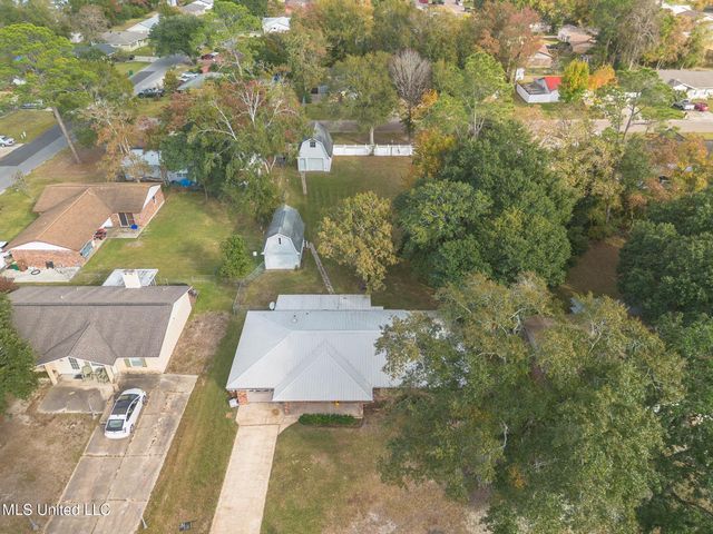 21 Cottonwood Court, D'iberville, MS 39540