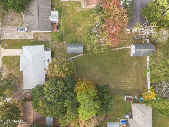 21 Cottonwood Court, D'iberville, MS 39540