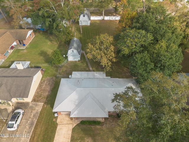 21 Cottonwood Court, D'iberville, MS 39540
