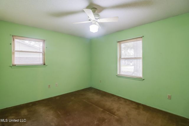 21 Cottonwood Court, D'iberville, MS 39540