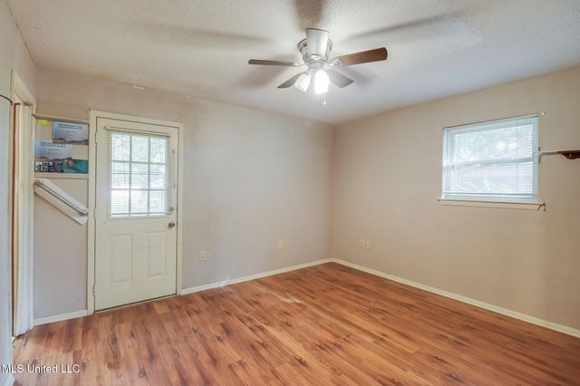 21 Cottonwood Court, D'iberville, MS 39540