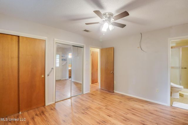 21 Cottonwood Court, D'iberville, MS 39540