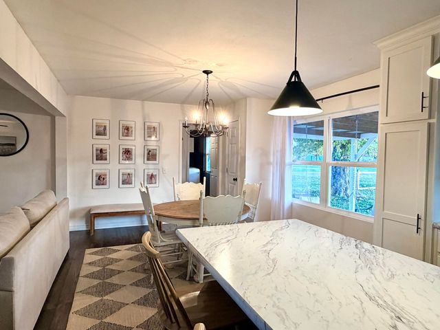 18371 Lawrence 2230, Aurora, MO 65605