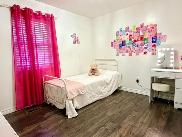 18371 Lawrence 2230, Aurora, MO 65605