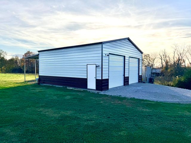 18371 Lawrence 2230, Aurora, MO 65605