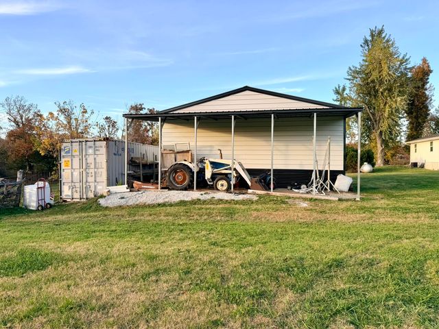 18371 Lawrence 2230, Aurora, MO 65605