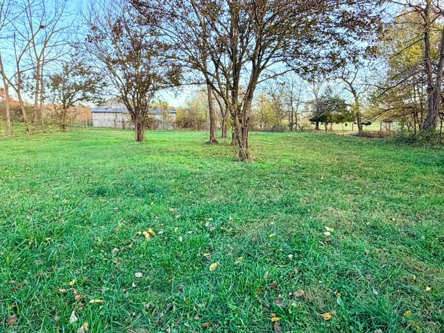 18371 Lawrence 2230, Aurora, MO 65605