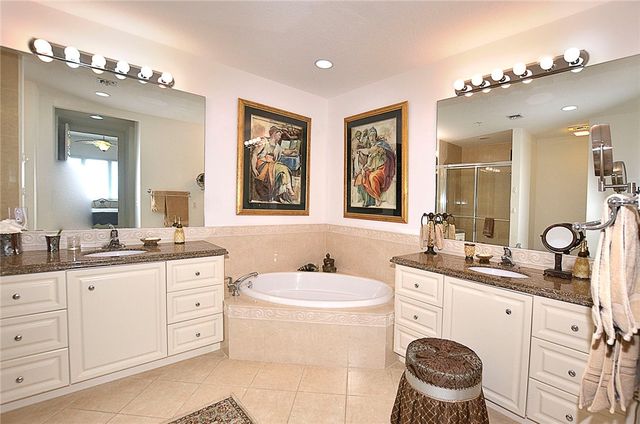 24 Harbour Isle Drive W 305, Fort Pierce, FL 34949