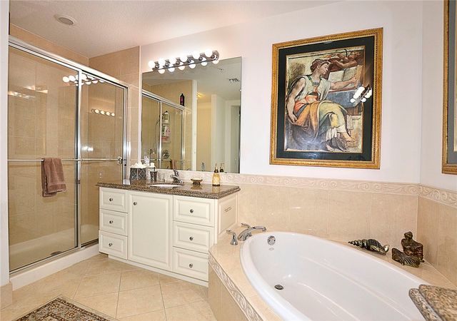 24 Harbour Isle Drive W 305, Fort Pierce, FL 34949