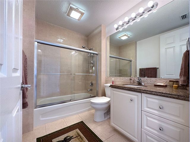 24 Harbour Isle Drive W 305, Fort Pierce, FL 34949