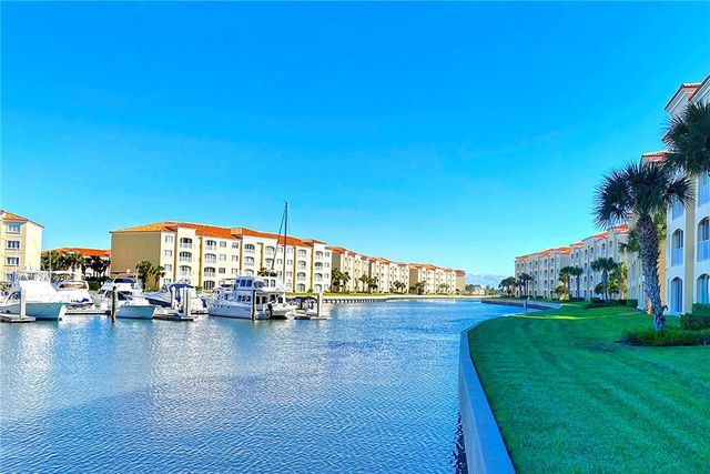 24 Harbour Isle Drive W 305, Fort Pierce, FL 34949