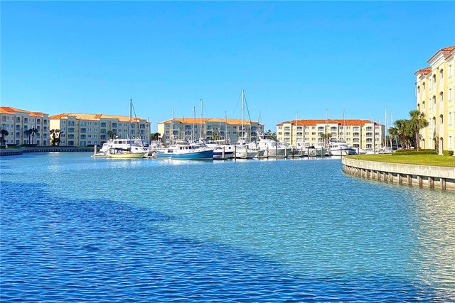 24 Harbour Isle Drive W 305, Fort Pierce, FL 34949