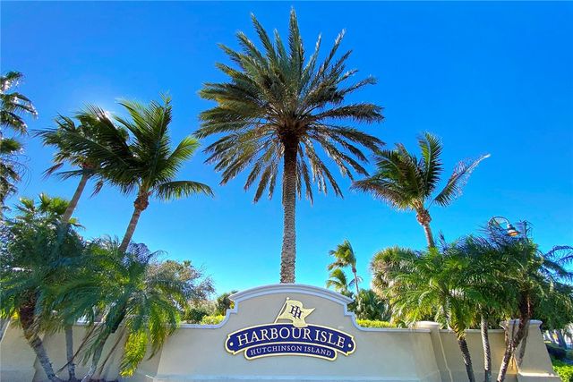 24 Harbour Isle Drive W 305, Fort Pierce, FL 34949