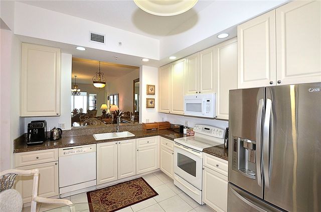 24 Harbour Isle Drive W 305, Fort Pierce, FL 34949
