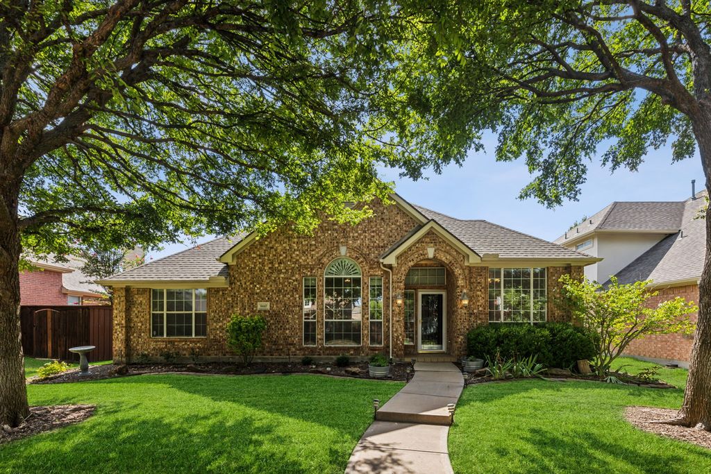 8447 Firewheel Lane, Frisco, TX 75036