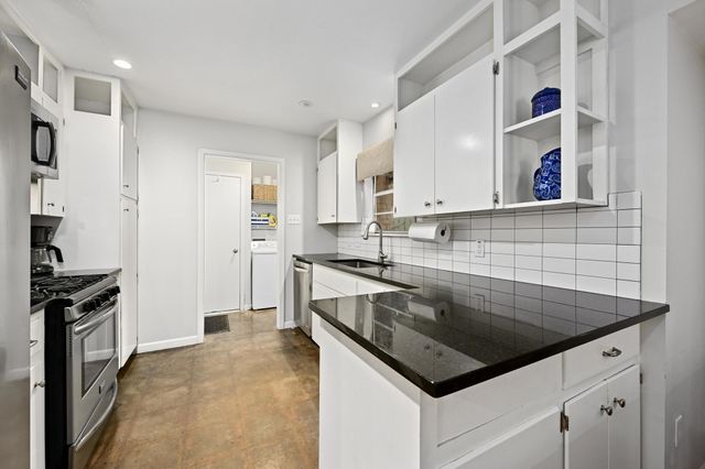2110 Bluebonnet LN, Austin, TX 78704