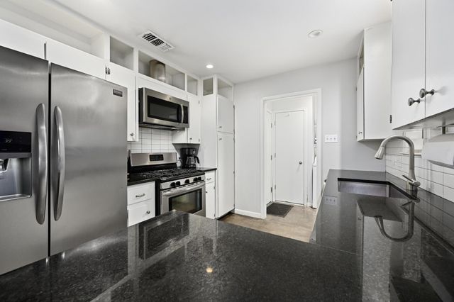 2110 Bluebonnet LN, Austin, TX 78704