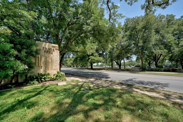 2110 Bluebonnet LN, Austin, TX 78704