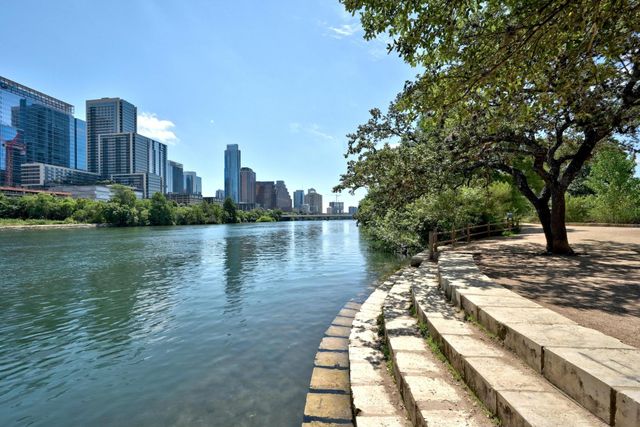 2110 Bluebonnet LN, Austin, TX 78704