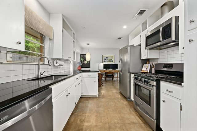 2110 Bluebonnet LN, Austin, TX 78704