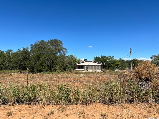 3200 N State Highway 16, Jourdanton, TX 78026