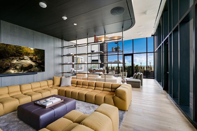 610 Davis ST 2504, Austin, TX 78701