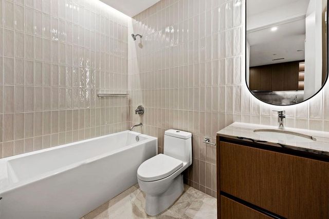 610 Davis ST 2504, Austin, TX 78701