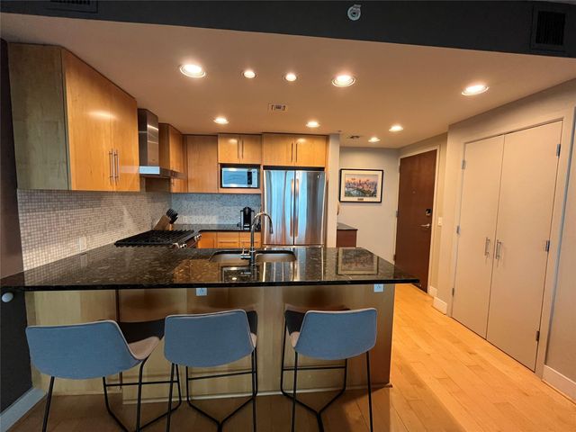300 Bowie ST 3706, Austin, TX 78703