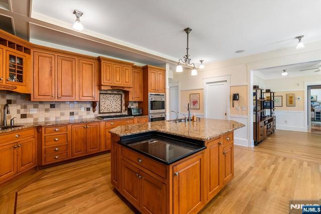 314 Winthrop Road, Teaneck, NJ 07666