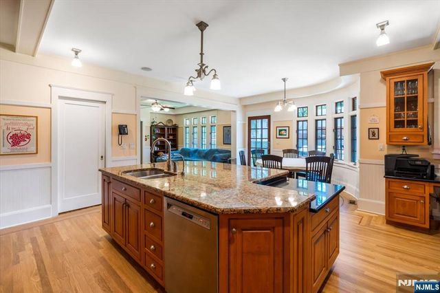314 Winthrop Road, Teaneck, NJ 07666