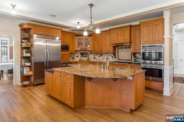 314 Winthrop Road, Teaneck, NJ 07666