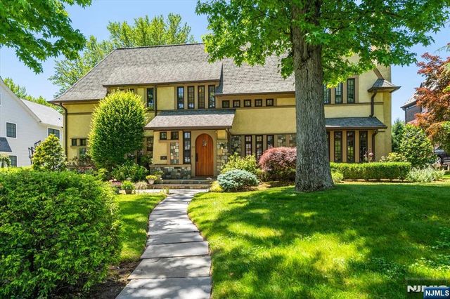 314 Winthrop Road, Teaneck, NJ 07666