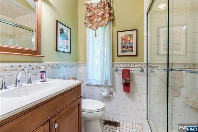 314 Winthrop Road, Teaneck, NJ 07666
