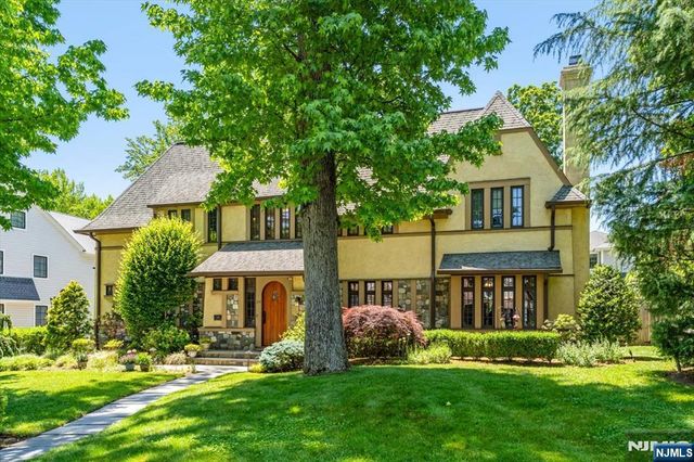 314 Winthrop Road, Teaneck, NJ 07666