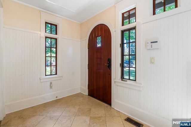 314 Winthrop Road, Teaneck, NJ 07666