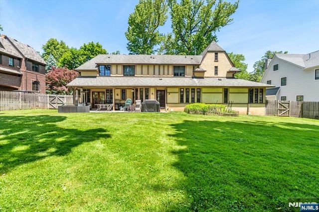 314 Winthrop Road, Teaneck, NJ 07666