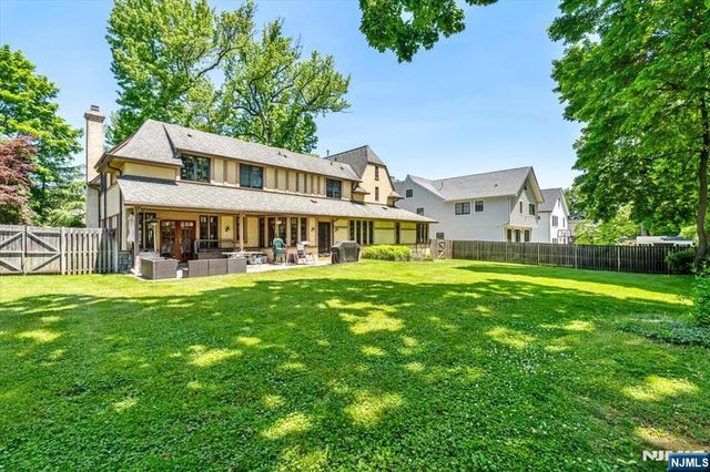 314 Winthrop Road, Teaneck, NJ 07666