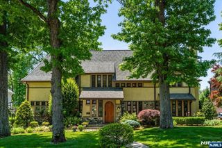 314 Winthrop Road, Teaneck, NJ 07666