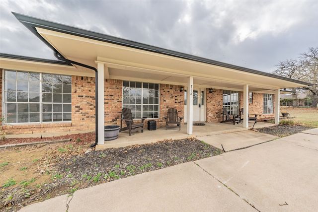 306 Country Club Drive, Joshua, TX 76058