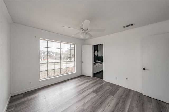 306 Country Club Drive, Joshua, TX 76058