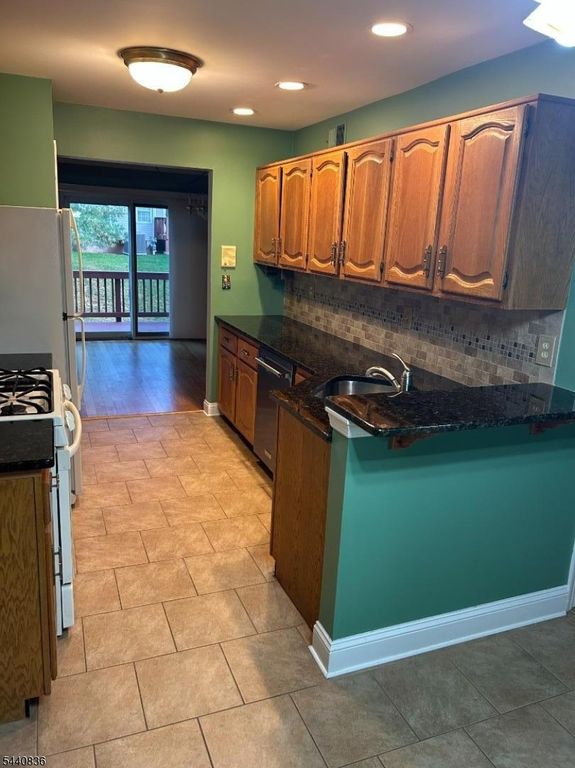 42 Myrtle Ct, Readington Twp., NJ 08889 — photo 4