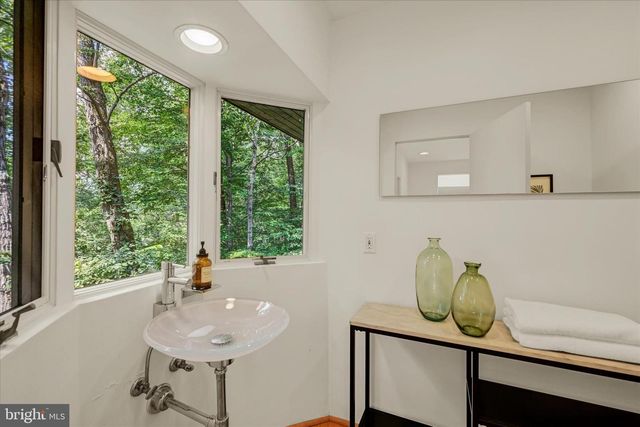 11 GREEN HEATHER CT, Pikesville, MD 21208