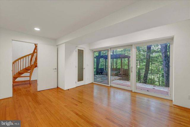 11 GREEN HEATHER CT, Pikesville, MD 21208