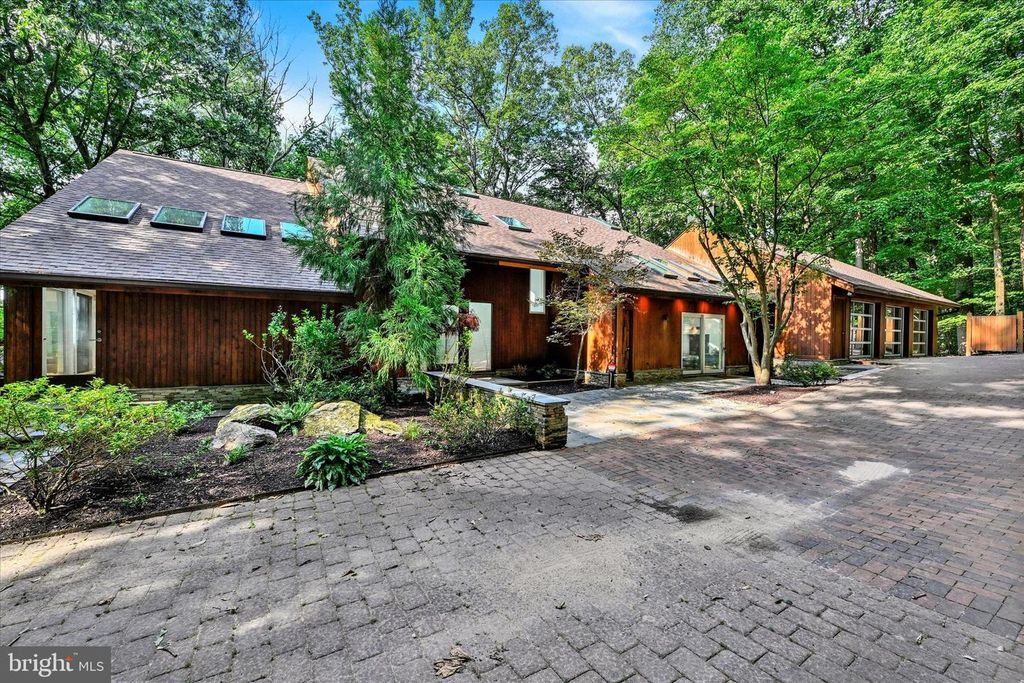 11 GREEN HEATHER CT, Pikesville, MD 21208